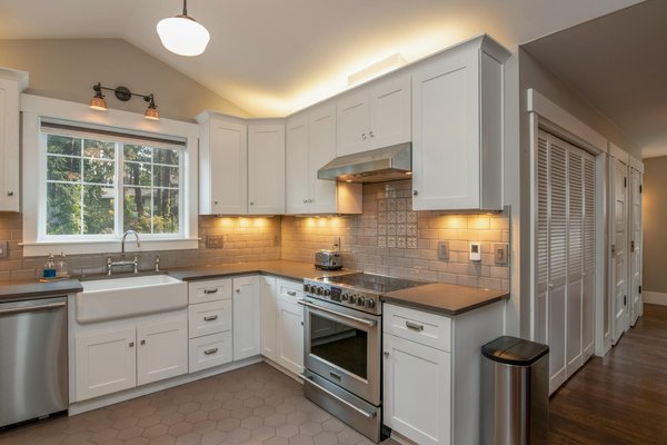 Poseur de velux dans le Loiret : expertise en installation et rénovation