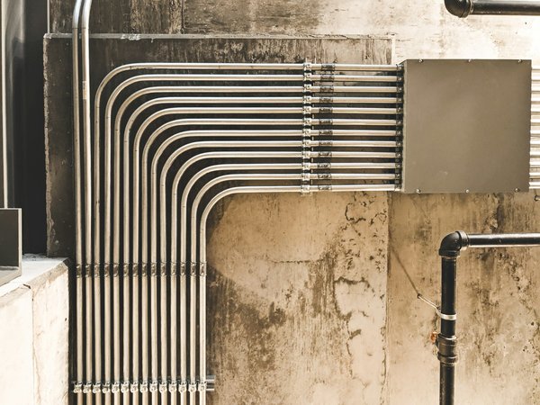Quels sont les avantages d'un chauffe-eau solaire pour une maison familiale?